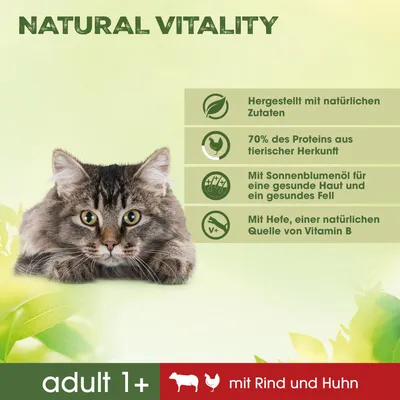 NATURAL VITALITY, adult 1+, mit Rind und Huhn. Teksti saksaksi: valmistettu luonnollisista ainesosista, 70 % proteiinista eläinperäistä, auringonkukkaöljyä, hiivaa B-vitamiinin lähteenä.