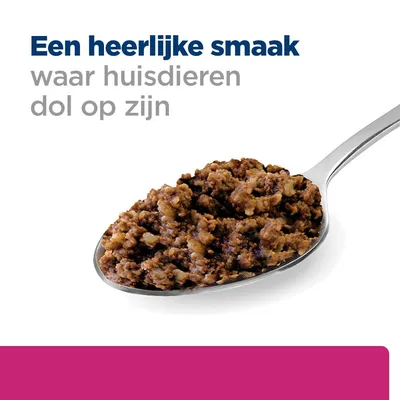 Tekst: 'Een heerlijke smaak waar huisdieren dol op zijn' met een lepel natvoer voor huisdieren.