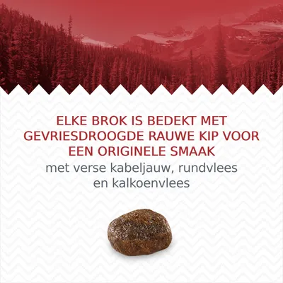 ELKE BROK IS BEDEKT MET GEFRIESDROOGDE RAUWE KIP VOOR EEN ORIGINELE SMAAK met verse kabeljauw, rundvlees en kalkoenvlees