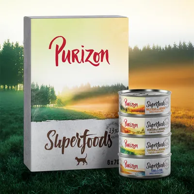 Purizon Superfoods kattenvoer, verpakking met 6x70g. Vier blikjes zichtbaar: wild zwijn & haring, hert & granaatappel, kip & haring, tonijn & kabeljauw. Katpictogram op de doos.