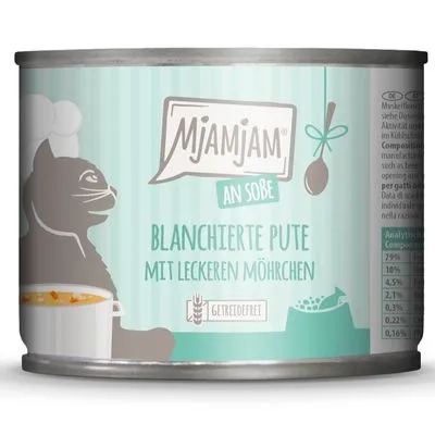 Mjamjam an Sobe kattenvoer, tekst op blik: Blanchierte Pute mit leckeren Möhrchen, getreidefrei. Tekst in het Duits.