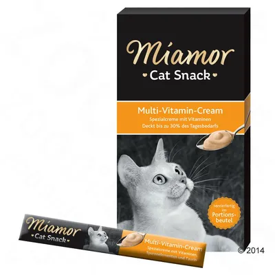 Miamor Cat Snack Multi-Vitamin-Cream, специален крем с витамини. Опаковка и индивидуално пакетче с изображение на котка и лъжица с крем. Текстът е на немски език.