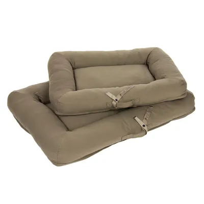 Two rectangular, beige dog beds with raised edge and carrying handles, brand 'zoofari'.