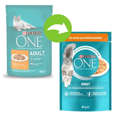 Purina ONE Adult macskaeledel 85 g, kétféle csomagolás: régi és új dizájn, látható márkanév, terméknév és súly. Csirke zöldbabbal felirat az új csomagon.