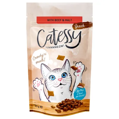 Catessy Snack with Beef & Malt, Crunchy'n smooth!, Less than 2 kcal per snack, 65 g. Pakkauksessa piirros kissasta ja naposteltavista.