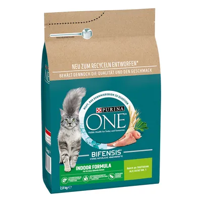 Purina ONE Bifensis Indoor Formula, bogat în curcan ca ingredient principal, pentru pisici de interior. Proiectat pentru reciclare, protejează microbiomul intestinal. Mărime pachet: 2,8 kg.
