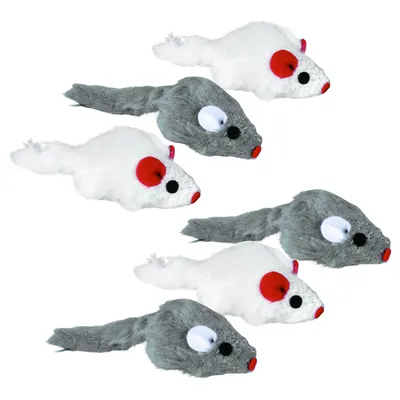 Set van zes pluche kattenspeelmuizen, drie wit met rode oren en neus, drie grijs met witte oren en rode neus. Alle muizen hebben zwarte ogen en een pluizige staart.