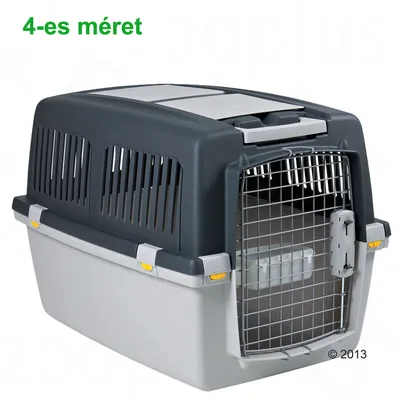 Műanyag és fém szállítóbox, elöl rácsos ajtóval, sötétszürke–világosszürke színben. Bal felső sarokban: 4-es méret felirat zölddel.