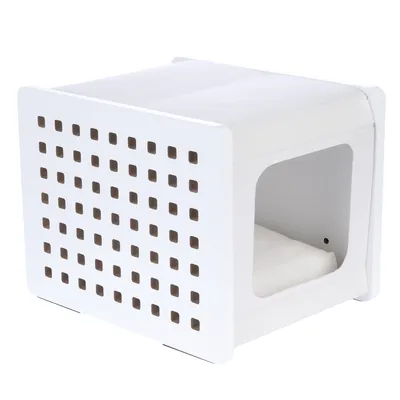 Witte kubusvormige box met vierkante ventilatiegaten en gevoerde ligplek binnenin. Modern design, geschikt als schuilplaats.