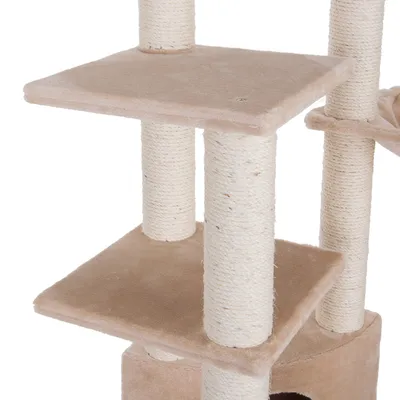 Kratzbaum mit beigen Plattformen und Sisal umwickelten Säulen, geeignet für Katzen zum Klettern und Kratzen.