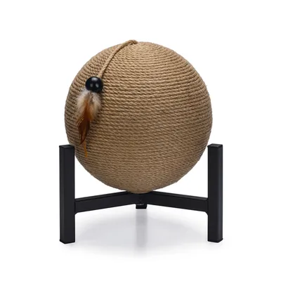 Designed by Lotte Met škrabadlo Tyra
