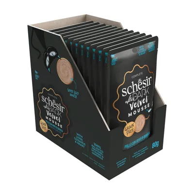 Schesir After Dark Velvet Mousse, gabonamentes, májjal, gyomorral és szívvel, 100% kiegyensúlyozott fehérjék és ásványi anyagok, csirke tojással, 80g. Szuper selymes mousse felnőtt macskáknak.