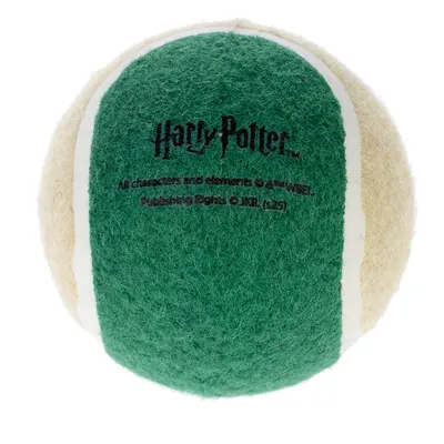 Zelený a bílý míč s logem Harry Potter a upozorněním na autorská práva.