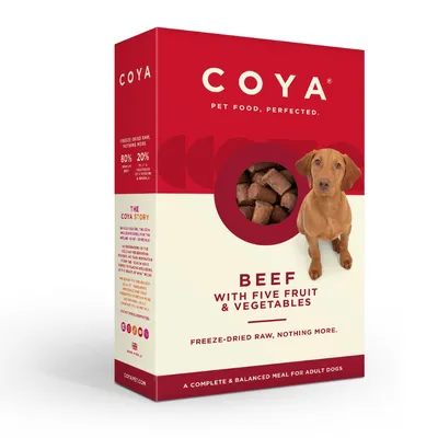 COYA dog food, freeze-dried with beef, five fruits and vegetables. Complete and balanced meal for adult dogs.