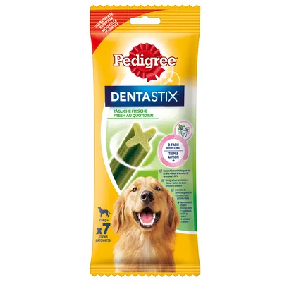 Pedigree Dentastix Tägliche Frische, 7 st för hundar över 25 kg. Text: 3-fach Wirkung Triple Action. Bild på en glad hund och en grön tandsticka.