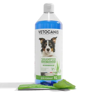 Vetocanis shampooing usage fréquent, contient Aloe Vera, nettoyage doux, format écologique 1L, 0% colorants.