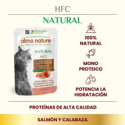 almo nature HFC Natural, salmón y calabaza para gatos adultos. 100% natural, mono proteico, potencia la hidratación, proteínas de alta calidad. Texto en inglés, alemán, italiano y español.