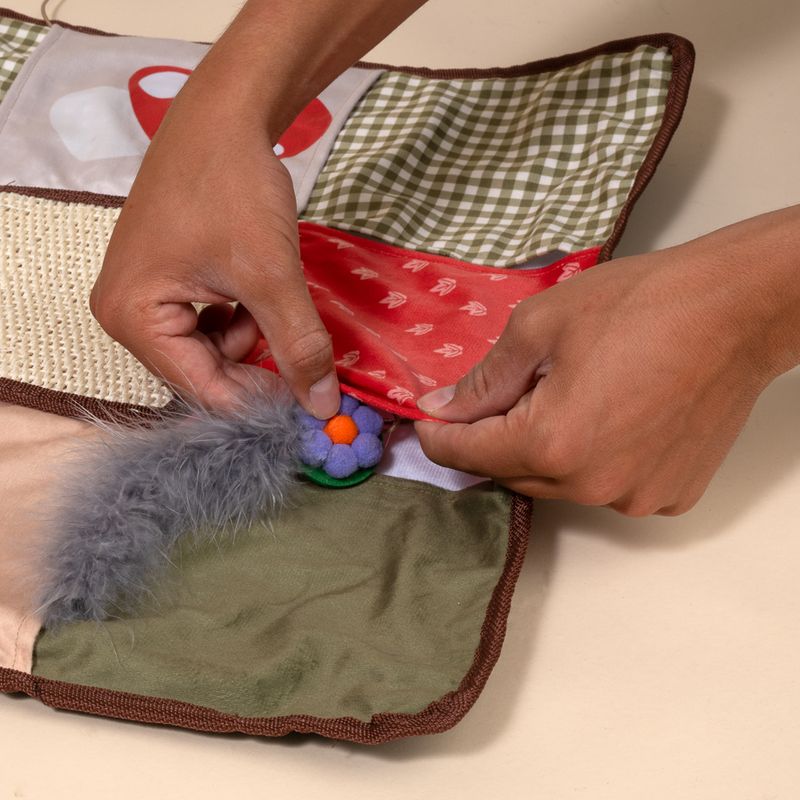 TIAKI Herbstliche Spiel- und Schnüffelmatte für Katzen
