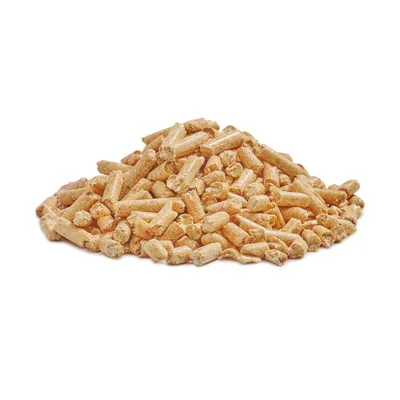 Haufen von braunen Holzpellets, geeignet als Einstreu für Kleintiere.