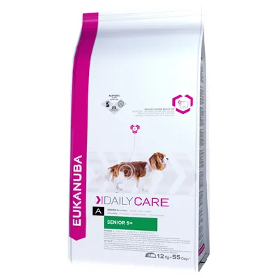 Sac de croquettes Eukanuba Daily Care Senior 9+, 12 kg, pour chiens âgés. Texte visible : réduit la formation de tartre, vitalité, force. Image d’un chien sur l’emballage.