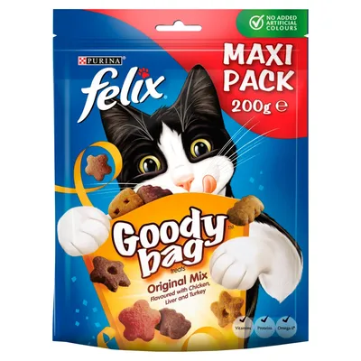 Goody Bag treats Original Mix, flavoured with chicken, liver and turkey. Maxi pack 200g. No added artificial colours. Contains vitamins, proteins, omega 6.