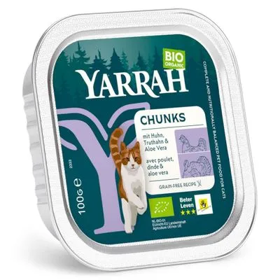 Yarrah Bio Chunks met kip, kalkoen & aloë vera, graanvrije receptuur, Beter Leven 3 sterren, 100 g kuipje kattenvoer.
