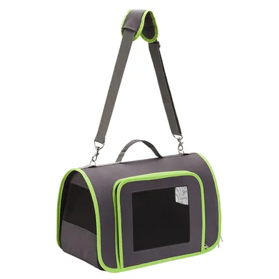 Trasportino per animali in tessuto grigio con profili verdi, finestra in rete, manico superiore e tracolla regolabile imbottita visibili.