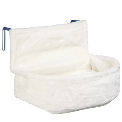 Letto sospeso imbottito bianco con supporti in metallo per il fissaggio ai termosifoni.