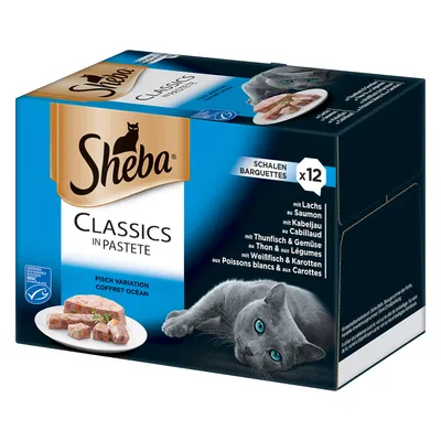 Sheba Classics in Pastete, coffret océan, 12 barquettes. Variétés : saumon, cabillaud, thon & légumes, poissons blancs & carottes. Texte en allemand et français visible sur l’emballage.