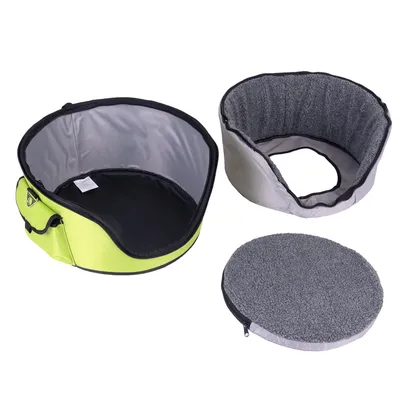 Panier pour animal démonté en trois parties : base jaune et grise avec poignée, rebord gris amovible, coussin rond gris à fermeture éclair. Matières visibles : tissu, polaire.