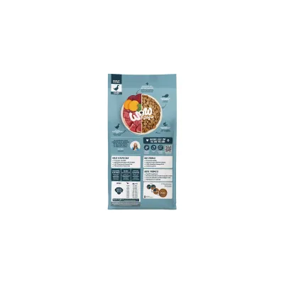 wow Adult Kylling. Fodringstabel, ingrediensliste, næringsindhold og QR-kode synlig på emballagen.