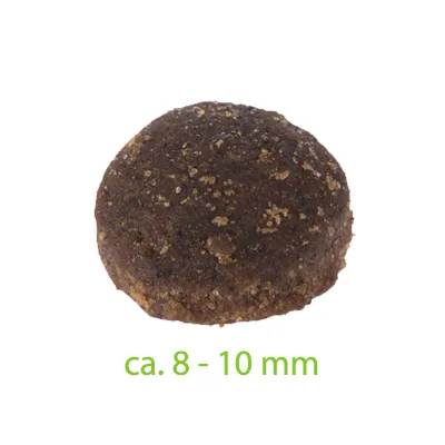 Jedna okrugla granula hrane za kućne ljubimce, promjera cca 8–10 mm, prikazana izbliza s natpisom 'ca. 8–10 mm' ispod.