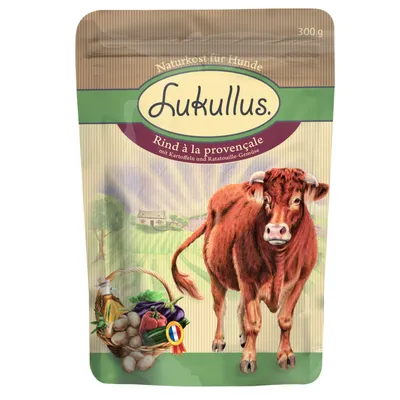Lukullus Rind à la provençale, Naturkost für Hunde, mit Kartoffeln und Ratatouille-Gemüse, confezione da 300 g. Testo in tedesco e francese visibile sulla confezione.