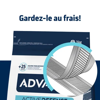 Fermeture facile pour conserver la fraîcheur, texte visible : Gardez-le au frais ! ADVANCE, 3 kg, +25 years. Illustration du système de fermeture sur l’emballage.