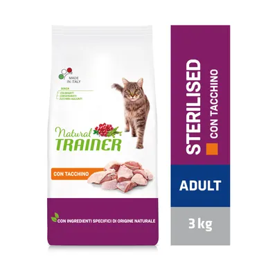 Natural Trainer STERILISED con tacchino, ADULT, 3 kg. Bez barwników, konserwantów, cukrów dodanych. Z naturalnymi składnikami. Opakowanie z kotem i kawałkami mięsa.
