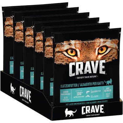 Boîtes de sachets Crave pour chats, texte visible : 'CRAVE', 'KATZENFUTTER / ALIMENTO PER GATTI', 'hoher Proteingehalt', '100 % natürlichen Fisch', 'ohne Getreide', 'mit Lachs und Weißfisch'.