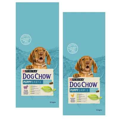 Opakowania Purina Dog Chow Puppy <1 z jagnięciną i z kurczakiem, 14 kg każde. Widoczne logo, nazwa produktu oraz tekst: Naturnium, selected natural ingredients.