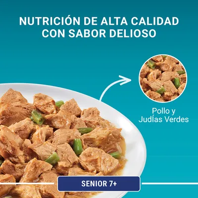 Comida para mascotas senior 7+ con pollo y judías verdes. Texto visible: 'Nutrición de alta calidad con sabor delicioso'.