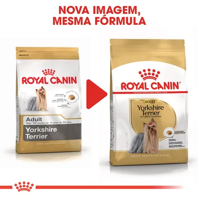 Comparação de embalagens Royal Canin Adult Yorkshire Terrier, com texto: 'Nova imagem, mesma fórmula'. Ambas mostram cão da raça e croquete. Texto visível em inglês e francês.