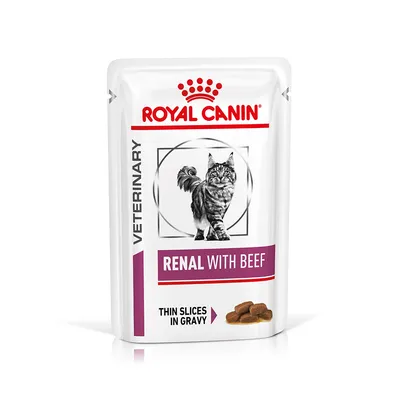 Sachet Royal Canin Veterinary Renal with Beef pour chat, texte visible : Thin Slices in Gravy, illustration de chat et morceaux en sauce sur l’emballage.
