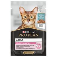 Purina Pro Plan Nutri Savour Sterilised, teneri pezzetti con pollo in salsa per gatti sterilizzati. Immagine di più confezioni e simbolo percentuale per offerta.