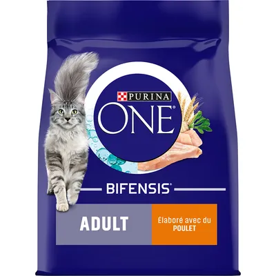 Balení krmiva Purina ONE Bifensis ADULT, vyobrazená kočka, text: Élaboré avec du POULET