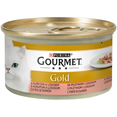 Purina Gourmet Gold macskaeledel konzerv csirkével és lazaccal, arany színű csomagolás, fehér macska és tálalt eledel ábrája.