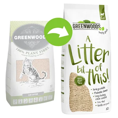 Porovnání starého a nového obalu steliva pro kočky Greenwoods 100% Plant Fibre, objem 30 l. Nový obal s texty: A Litter bit of this!, 100% Plant fibre, Biodegradable, Flushable clumps.