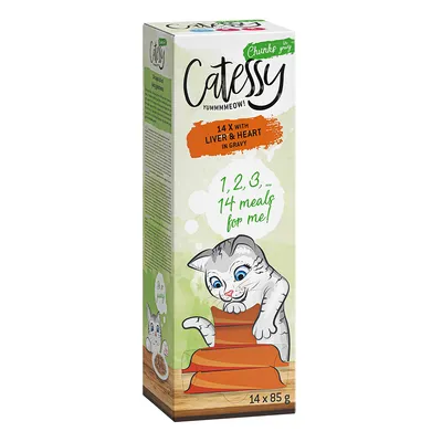 Catessy Chunks in Gravy, 14 x 85 g con hígado y corazón. Ilustración de un gato con cuenco y texto: "1, 2, 3... 14 meals for me!".