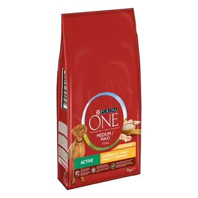 Sacchetto Purina ONE Medium/Maxi >10kg Active, ingrediente n°1 pollo, 7 kg. Immagine di crocchette e cane sulla confezione. Testo in francese, portoghese e italiano visibile.