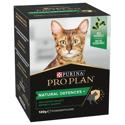 Cutie Purina Pro Plan Natural Defences+ pentru pisici, 120g, cu text vizibil: 'With postbiotics', 'Helps support immunity', 'Reinforce l’immunité', pudră pentru susținerea imunității.