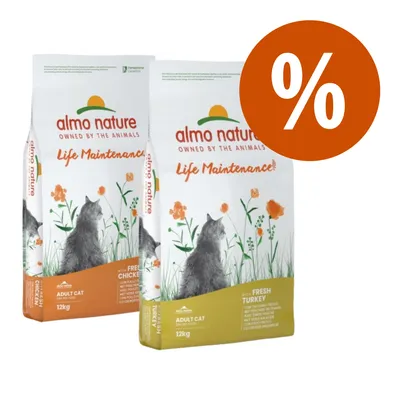 Due sacchi da 12 kg di Almo Nature Life Maintenance per gatti adulti, varianti Fresh Chicken e Fresh Turkey, con simbolo percentuale arancione che indica offerta o sconto.