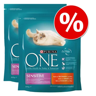 PURINA ONE Sensitive kattefoder, 2 poser à 800 g, tekst: Visible Health for Today & Tomorrow, Actilea, Rijk aan KALKOEN en Rijst, stortprocent-symbol i rød cirkel PURINA ONE Sensitive kattefoder, 2 poser à 800 g, tekst: Visible Health for Today & Tomorrow, Actilea, Rijk aan KALKOEN en Rijst, stortprocent-symbol i rød cirkel