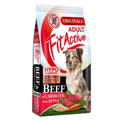 FitActive Originals Adult hypoallergen, Beef & Carrots with Apple, 25% Protein, 14% Fett & Öl, wheat free, Verpackung mit Hundebild.